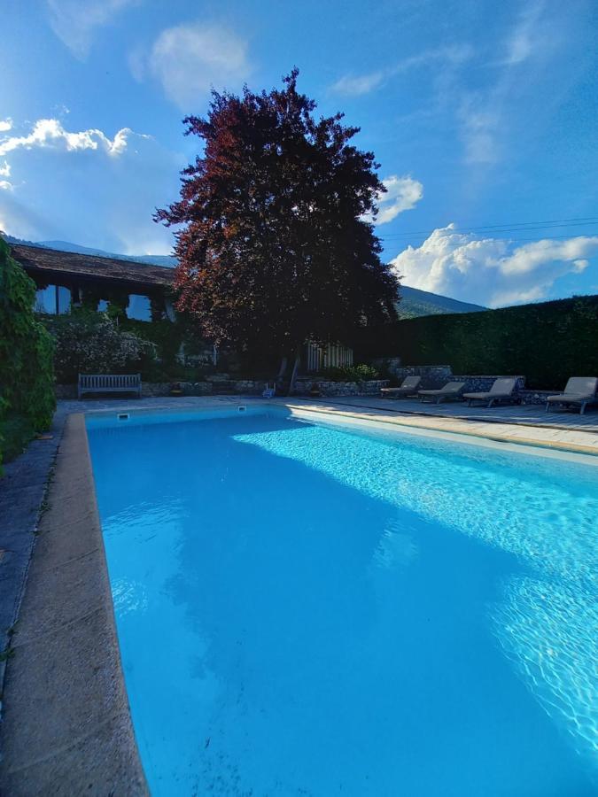 Auberge Des Chasseurs Échenevex Buitenkant foto