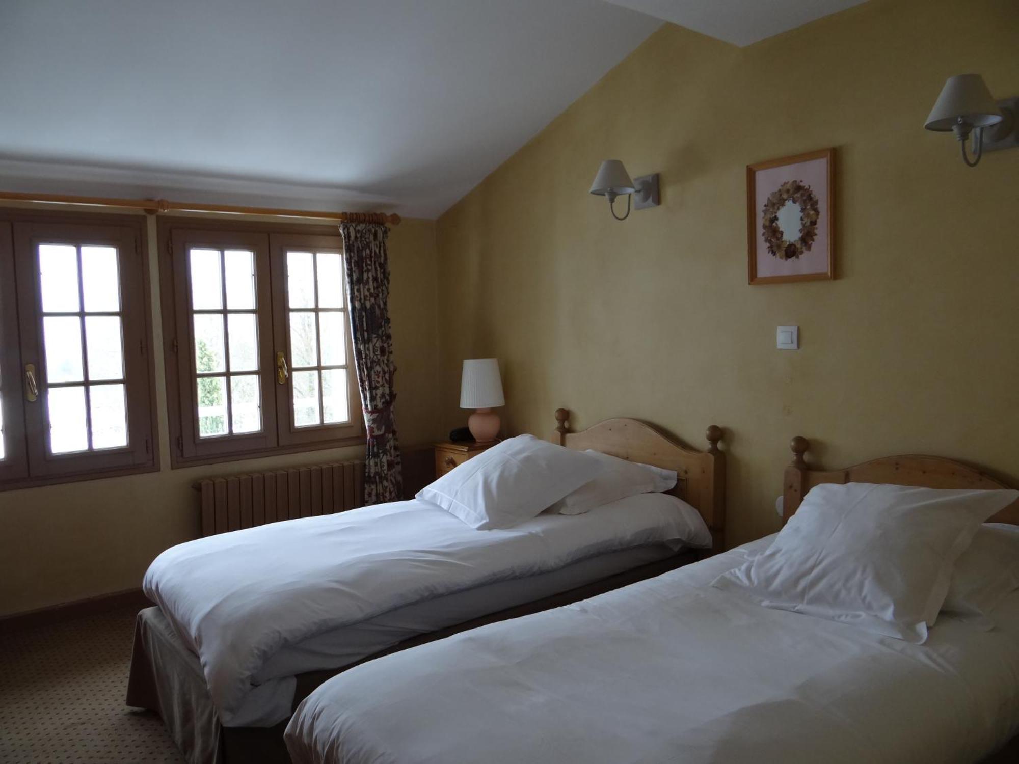 Auberge Des Chasseurs Échenevex Kamer foto