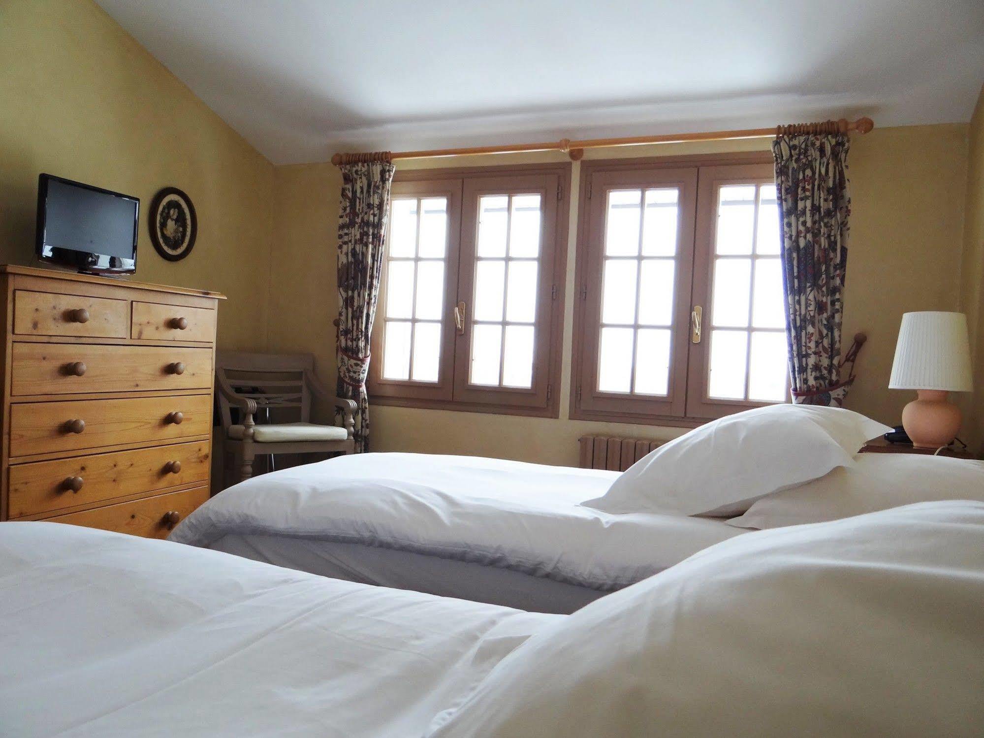 Auberge Des Chasseurs Échenevex Buitenkant foto