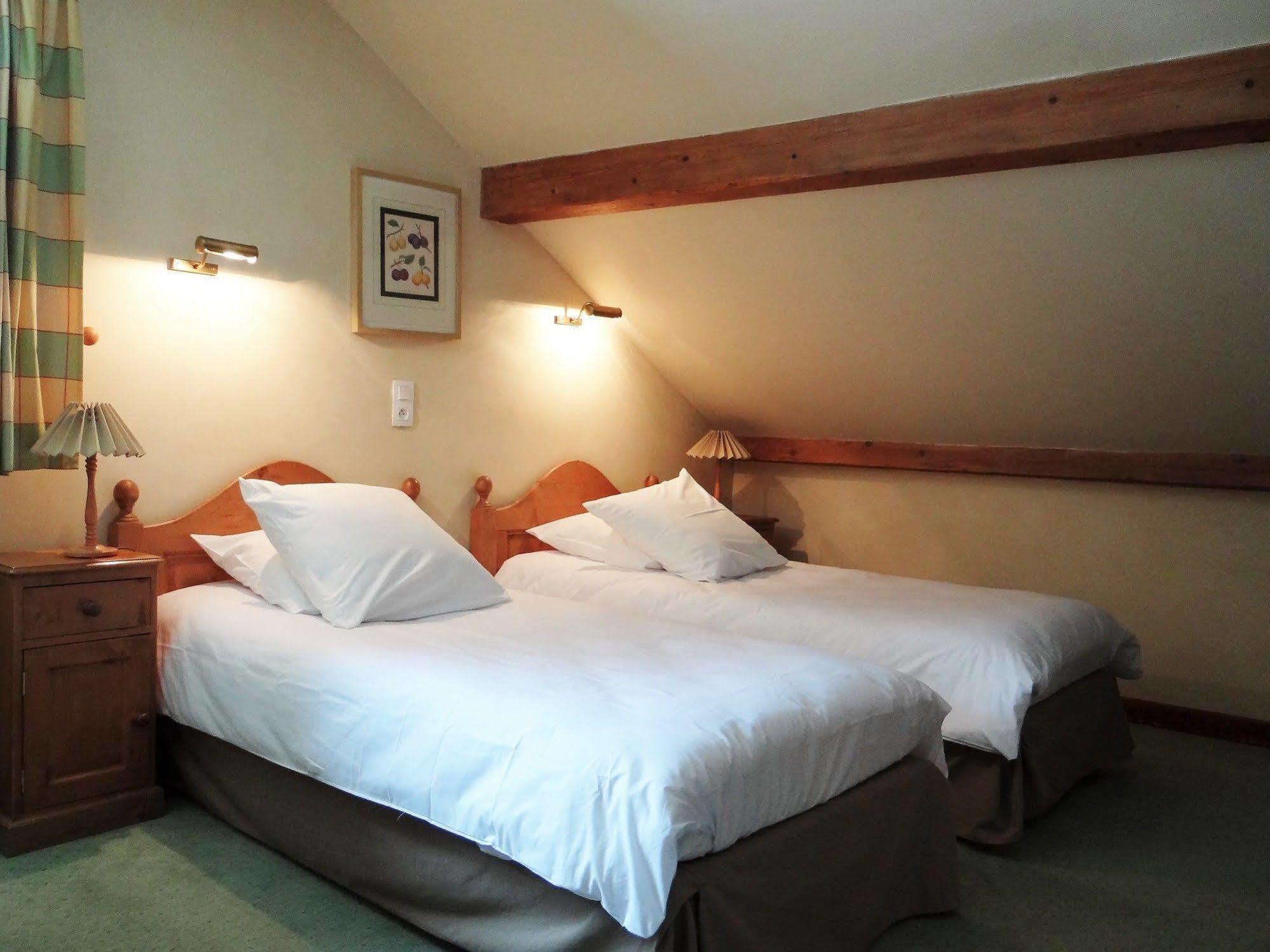 Auberge Des Chasseurs Échenevex Buitenkant foto